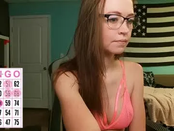 CasseyLeights – webcam model profile photo Image 11