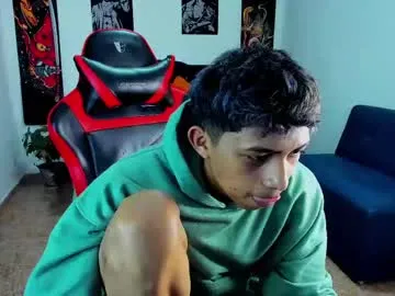 nik_sharp – webcam model profile photo Image 2