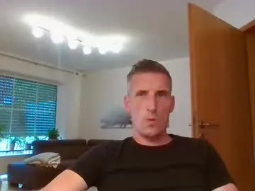 AnnyReina – webcam model profile photo Image 11