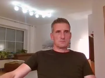 AnnyReina – webcam model profile photo Image 12