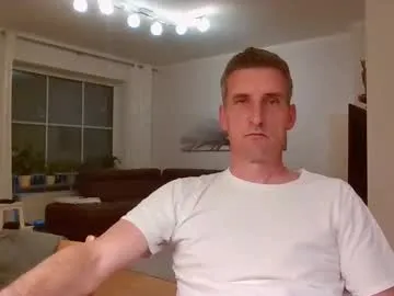 AnnyReina – webcam model profile photo Image 2