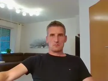 AnnyReina – webcam model profile photo Image 5