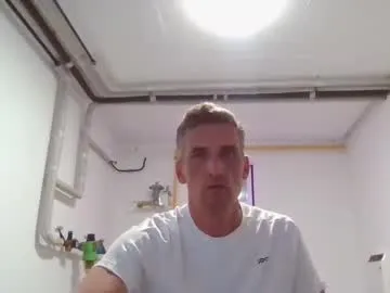 AnnyReina – webcam model profile photo Image 7