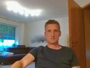 AnnyReina – webcam model profile photo Image 8