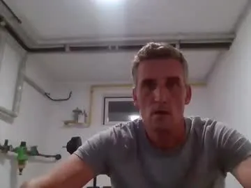 AnnyReina – webcam model profile photo Image 9