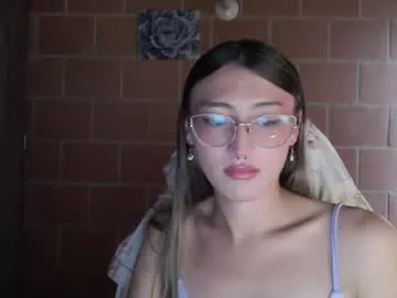 _Crystal_evains – webcam model profile photo Image 3