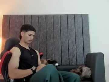 julienlongg – webcam model profile photo Image 15