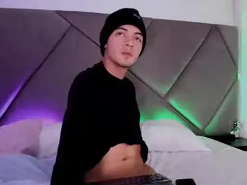 maxpac_rocco – webcam model profile photo Image 17