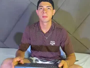 maxpac_rocco – webcam model profile photo Image 3