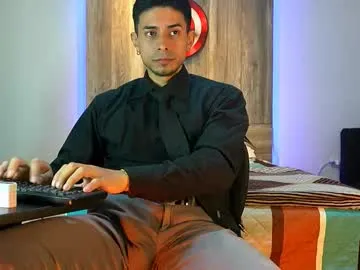 MiraDelynn – webcam model profile photo Image 12