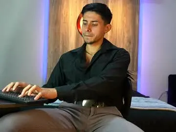 MiraDelynn – webcam model profile photo Image 5