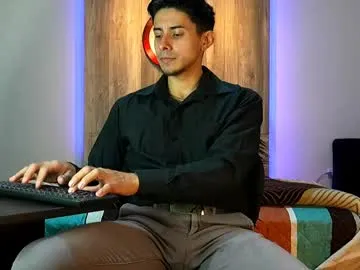 MiraDelynn – webcam model profile photo Image 7