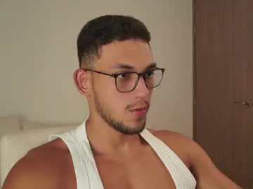 maxandtam – webcam model profile photo Image 7