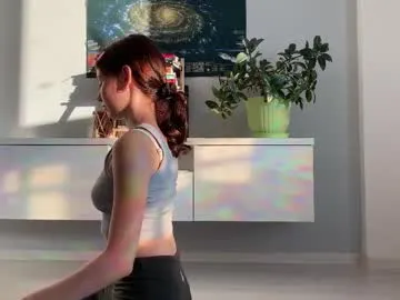 ArianaSole – webcam model profile photo Image 8