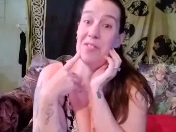 AmyStevenns – webcam model profile photo Image 12