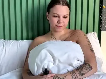 LiaCocktt – webcam model profile photo Image 9