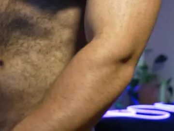 roouse – webcam model profile photo Image 3