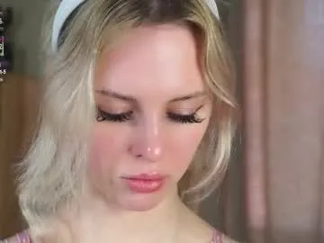 FitnessBunny – webcam model profile photo Image 16