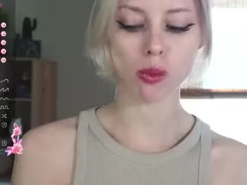 FitnessBunny – webcam model profile photo Image 2