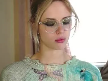 FitnessBunny – webcam model profile photo Image 6