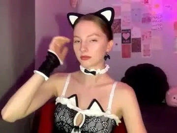 CuteeMaddie – webcam model profile photo Image 9