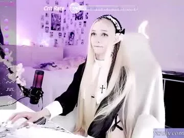 CORIYNE – webcam model profile photo Image 6