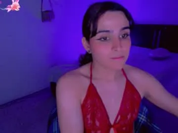 your_world – webcam model profile photo Image 9