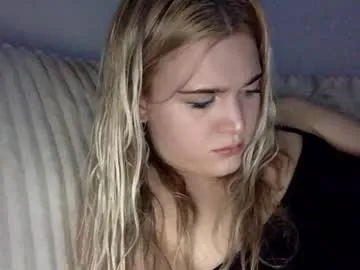 IrisVelasco – webcam model profile photo Image 15