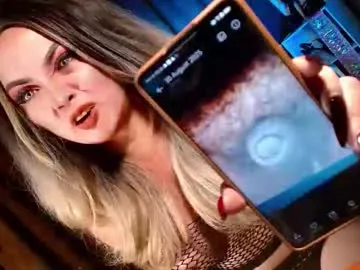 BitchySalome – webcam model profile photo Image 9