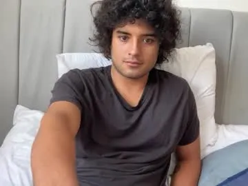 sky_hunter – webcam model profile photo Image 16