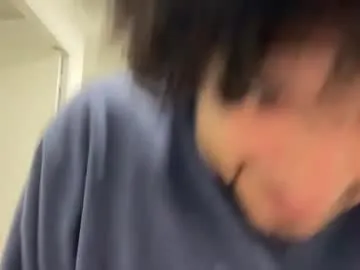 sky_hunter – webcam model profile photo Image 2