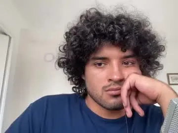 sky_hunter – webcam model profile photo Image 5