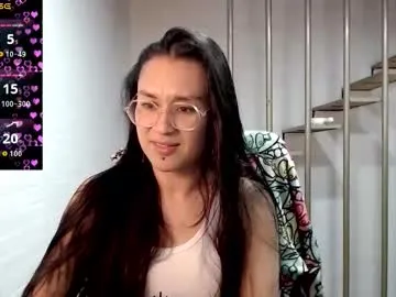 NathaliaNat – webcam model profile photo Image 9