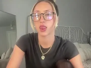 vale_alvarez – webcam model profile photo Image 7