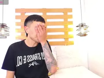 sonyarouge – webcam model profile photo Image 11