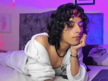 atesturky – webcam model profile photo Image 8