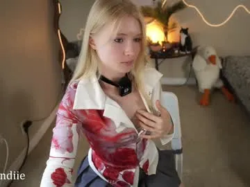 bestblondiiecb Image 14