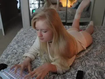 CheerryX – webcam model profile photo Image 19