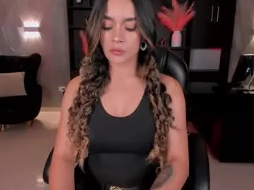 Maddythemilf – webcam model profile photo Image 13