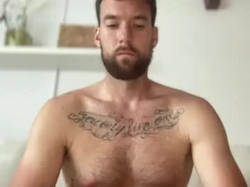 EmilyHunnter – webcam model profile photo Image 2