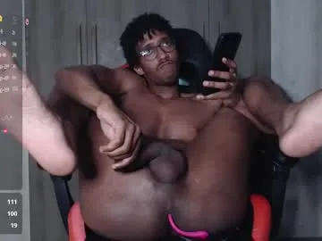 LauraFord – webcam model profile photo Image 14