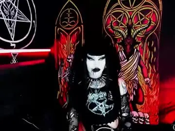 Issa_Lorens – webcam model profile photo Image 17