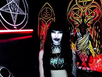 Issa_Lorens – webcam model profile photo Image 19