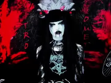 Issa_Lorens – webcam model profile photo Image 5