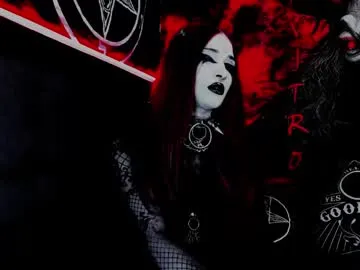 Issa_Lorens – webcam model profile photo Image 6