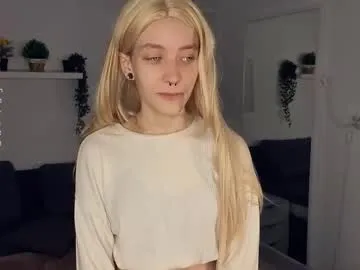 Queenofblowjob – webcam model profile photo Image 2