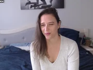 LauraCaruso – webcam model profile photo Image 8