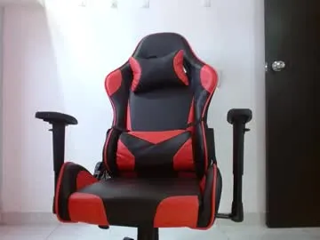 FitnessBunny – webcam model profile photo Image 7