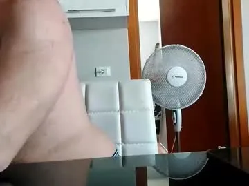 EmberRoseXXX – webcam model profile photo Image 17