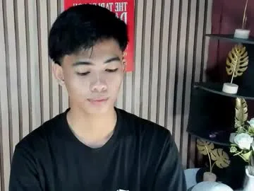 Donovan_Desmond – webcam model profile photo Image 17